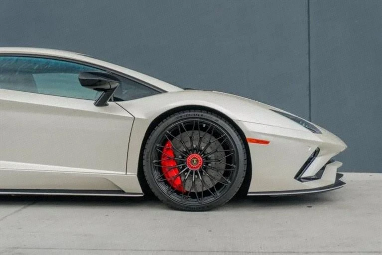 2017 Lamborghini Aventador S LP740-4 - Image 14 of 20