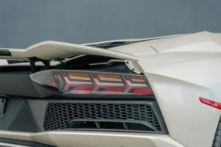 2017 Lamborghini Aventador S LP740-4 - Image 17 of 20