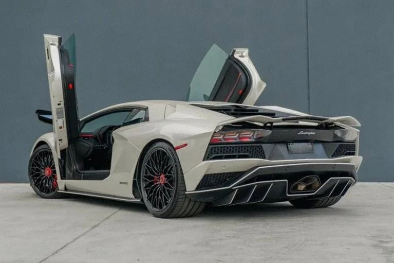 2017 Lamborghini Aventador S LP740-4 - Image 9 of 20