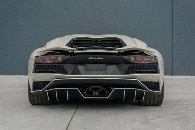 2017 Lamborghini Aventador S LP740-4 - Image 7 of 20