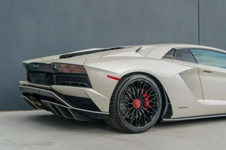 2017 Lamborghini Aventador S LP740-4 - Image 13 of 20