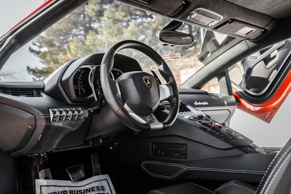 2017 Lamborghini Aventador - Image 4 of 20