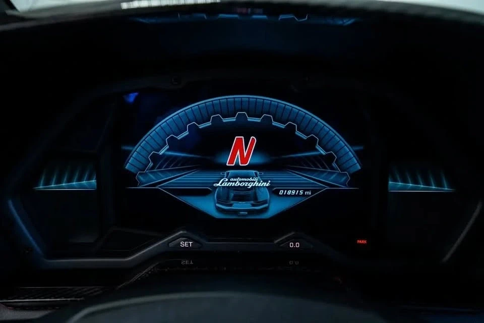 2017 Lamborghini Aventador S LP740-4 - Image 10 of 12