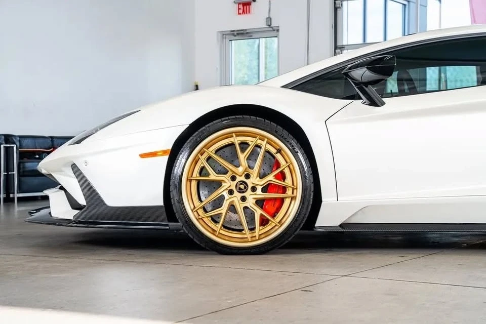 2017 Lamborghini Aventador S LP740-4 - Image 6 of 12
