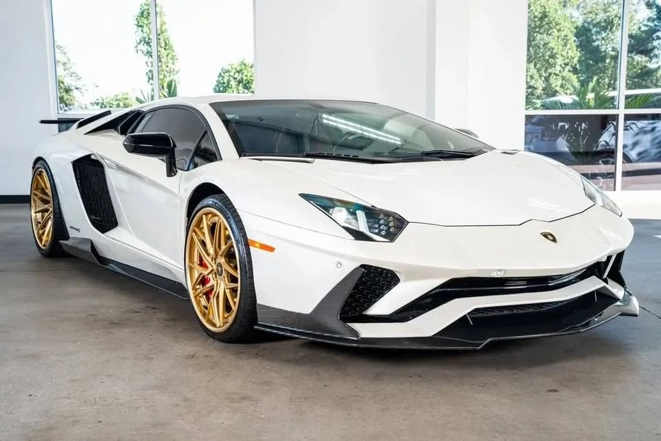 2017 Lamborghini Aventador S LP740-4 - Image 2 of 12