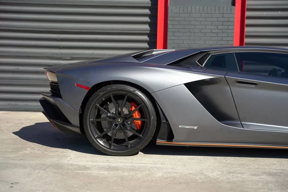 2017 Lamborghini Aventador S LP740-4 - Image 4 of 9