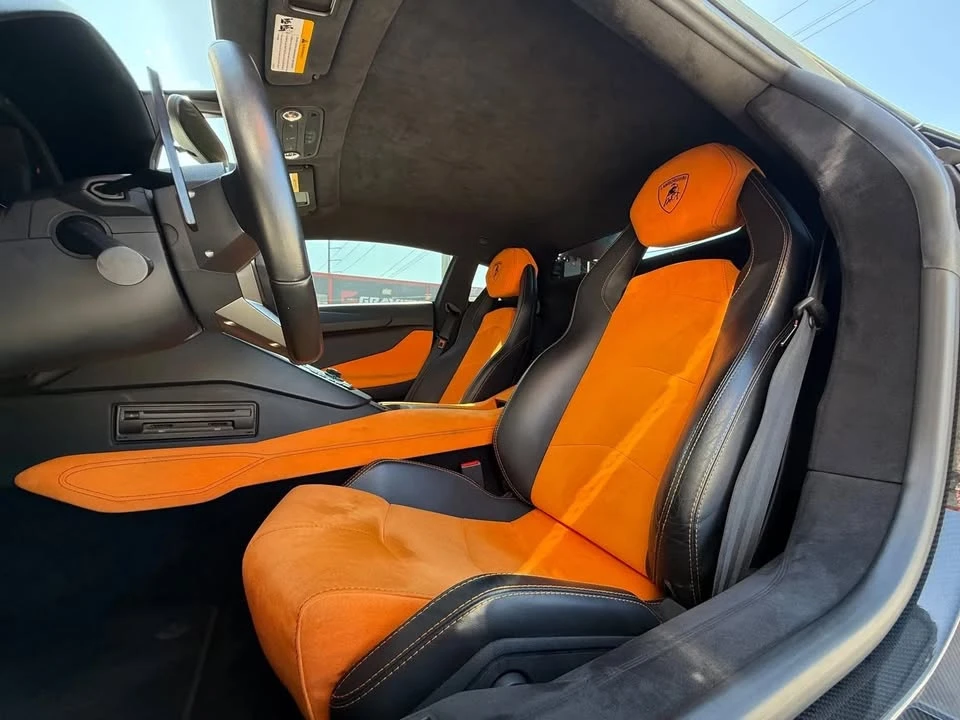 2017 Lamborghini Aventador S LP740-4 - Image 6 of 9