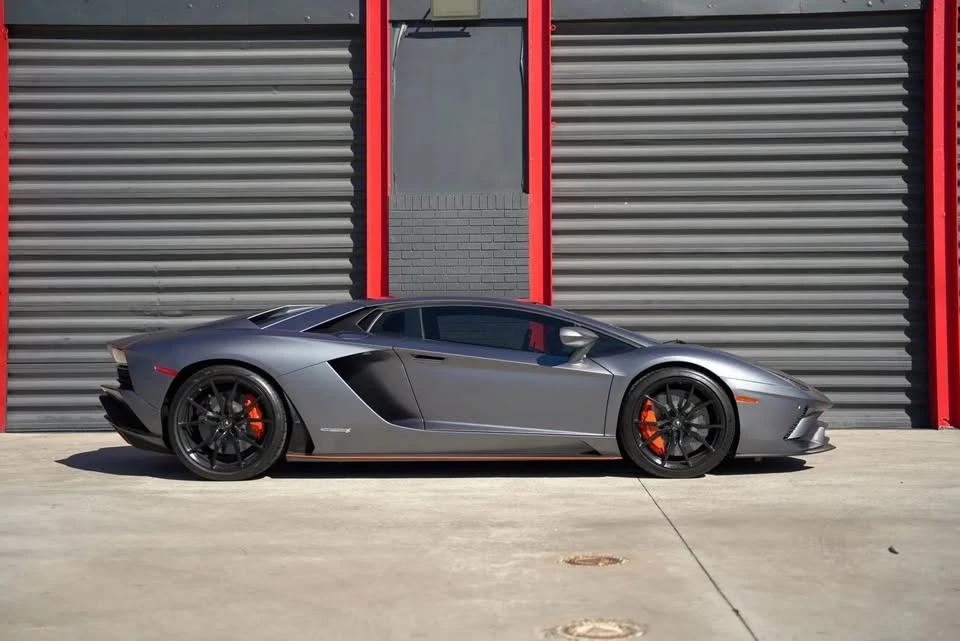 2017 Lamborghini Aventador S LP740-4 - Image 2 of 9