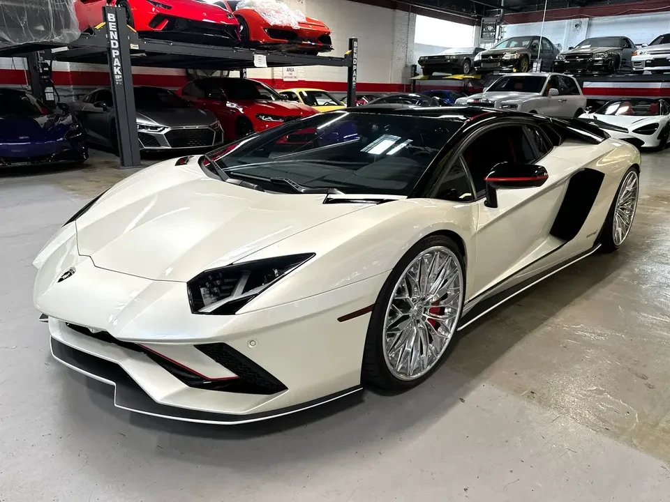 2017 Lamborghini Aventador S LP740-4 - Image 6 of 20