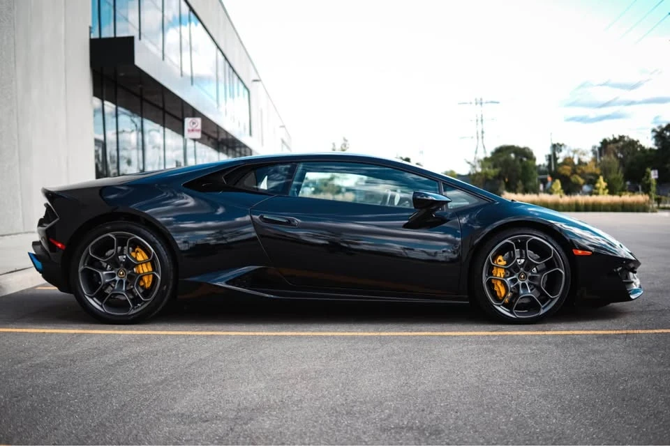2017 Lamborghini Huracan LP580-2 - Image 3 of 12