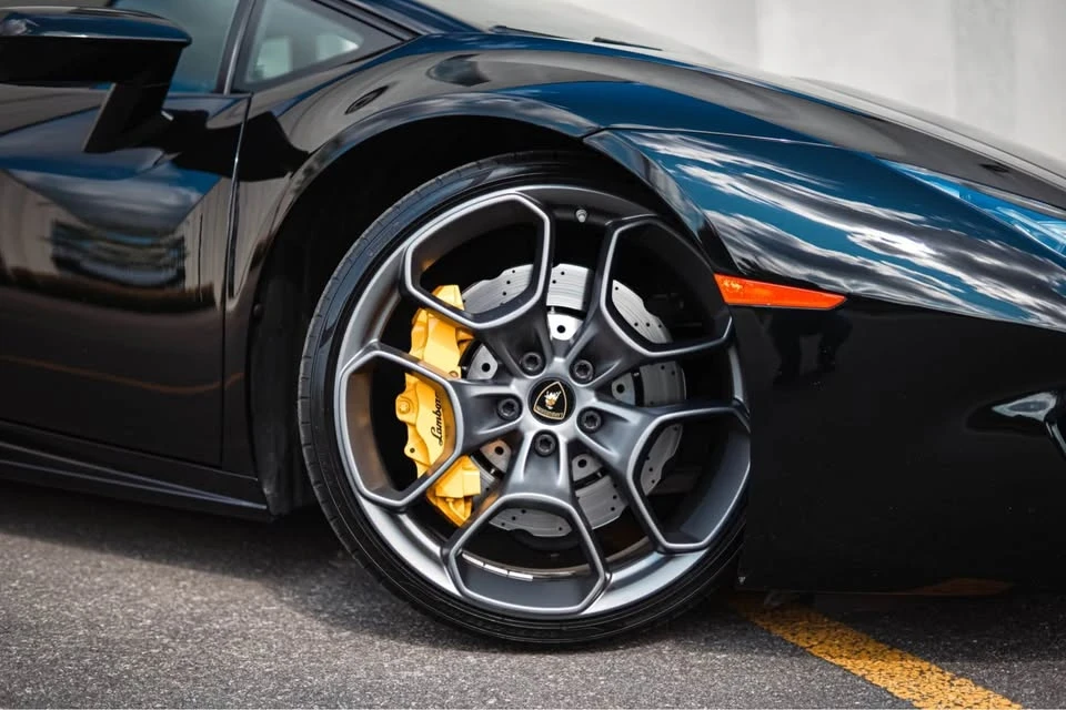 2017 Lamborghini Huracan LP580-2 - Image 6 of 12
