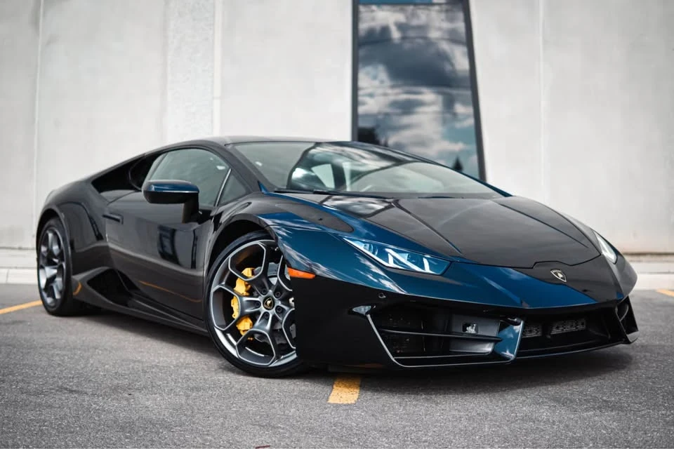 2017 Lamborghini Huracan LP580-2 - Image 2 of 12