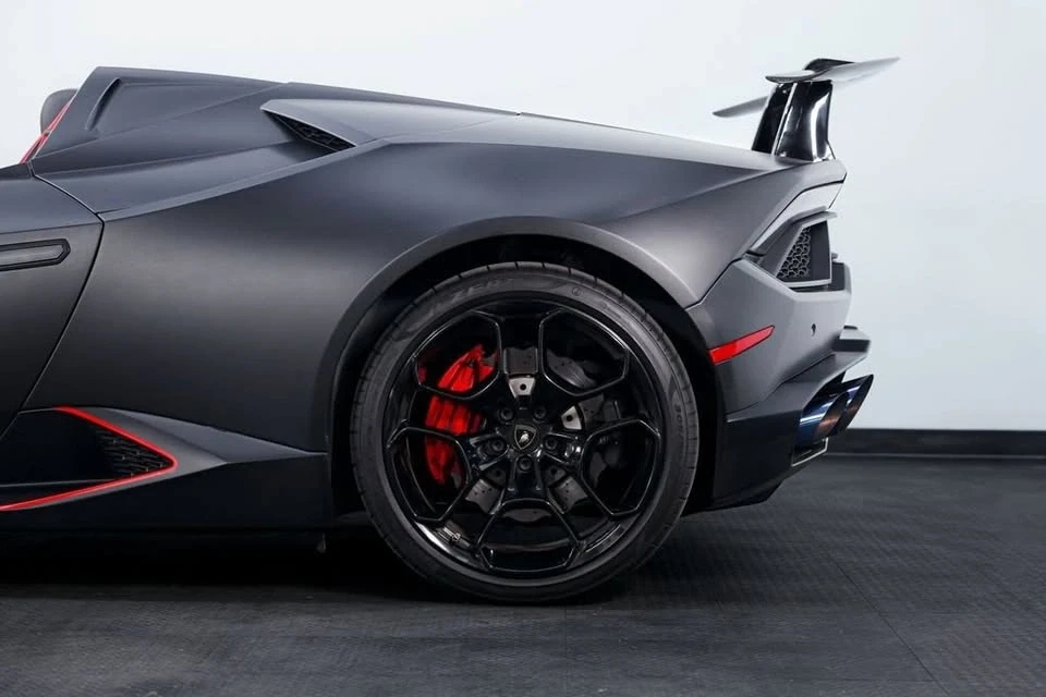 2017 Lamborghini Huracan LP610-4 - Image 2 of 18