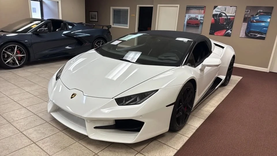 2017 Lamborghini Huracan - Image 10 of 18