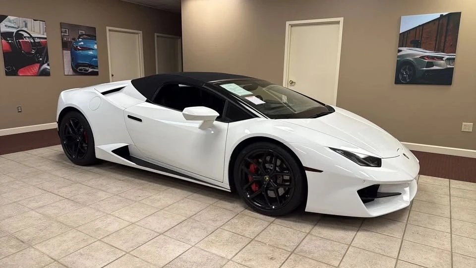 2017 Lamborghini Huracan - Image 3 of 18