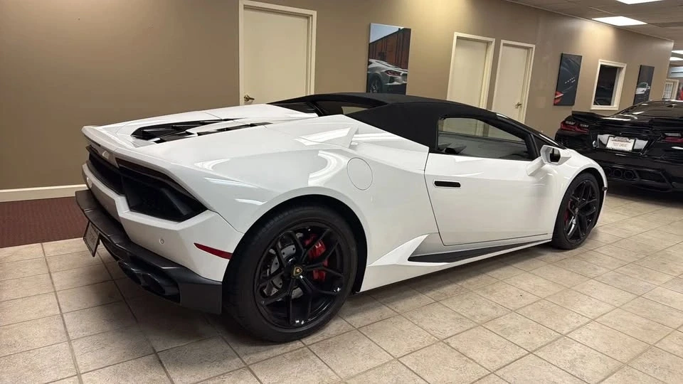 2017 Lamborghini Huracan - Image 4 of 18