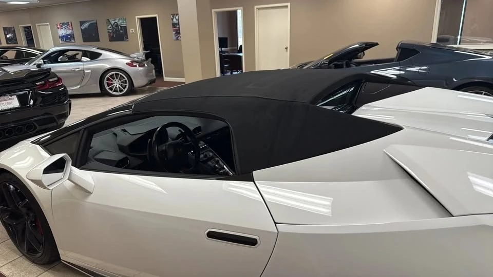 2017 Lamborghini Huracan - Image 8 of 18