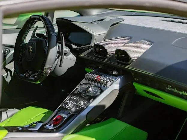 2017 Lamborghini Huracan - Image 9 of 19