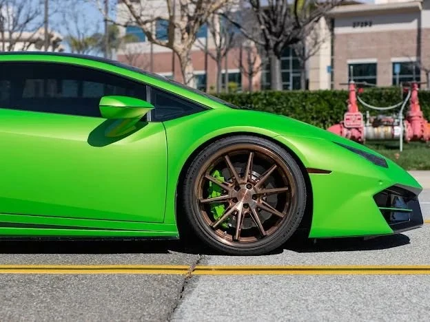 2017 Lamborghini Huracan - Image 16 of 19