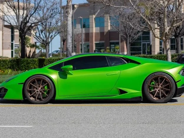 2017 Lamborghini Huracan - Image 3 of 19