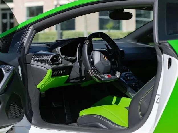 2017 Lamborghini Huracan - Image 4 of 19