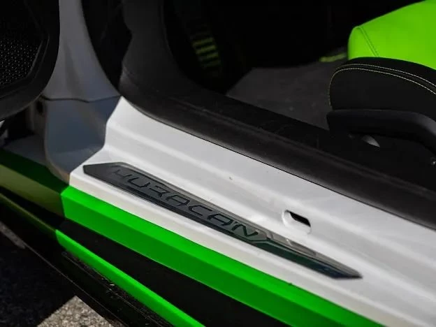 2017 Lamborghini Huracan - Image 5 of 19
