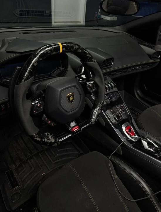 2017 Lamborghini Huracan - Image 6 of 10