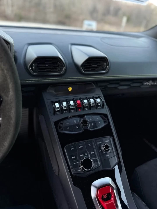2017 Lamborghini Huracan - Image 3 of 5