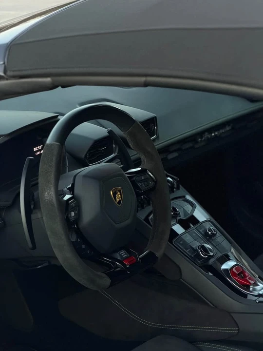 2017 Lamborghini Huracan - Image 2 of 5