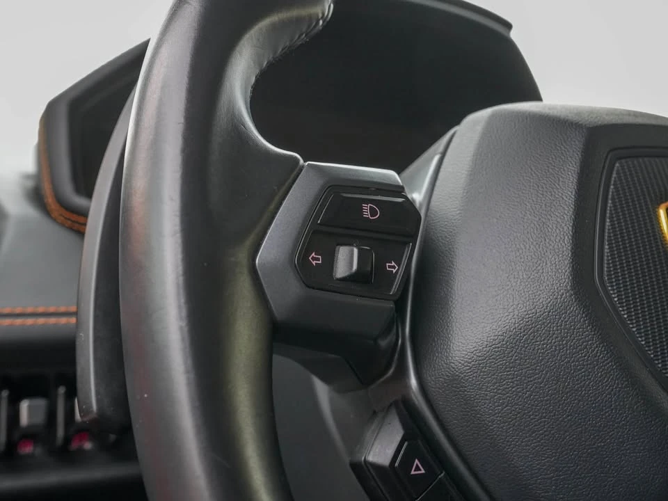 2017 Lamborghini Huracan - Image 14 of 19