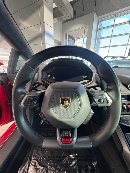 2017 Lamborghini Huracan - Image 7 of 9