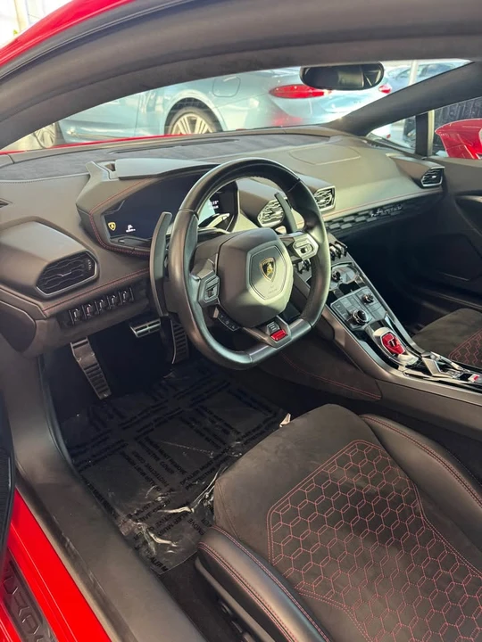 2017 Lamborghini Huracan - Image 4 of 9