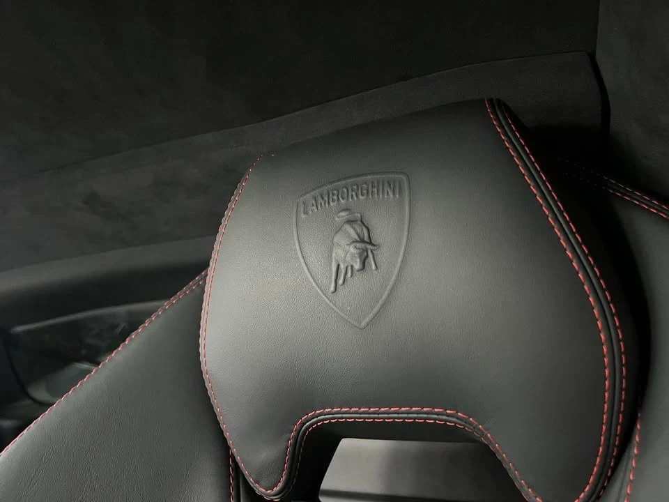 2017 Lamborghini Huracan - Image 19 of 20