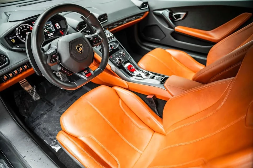 2017 Lamborghini Huracan LP580-2 - Image 4 of 6