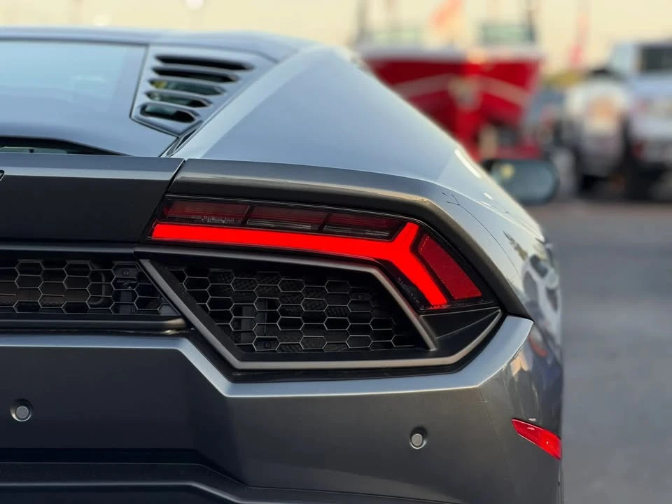 2017 Lamborghini Huracan LP580-2 - Image 8 of 20