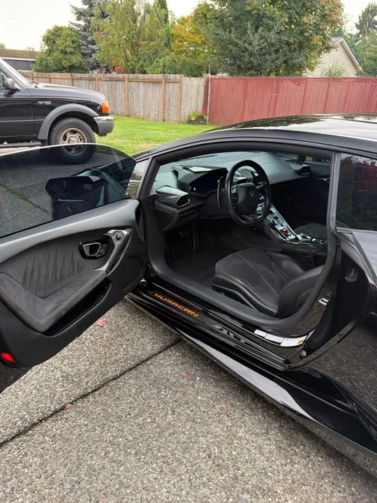 2017 Lamborghini Huracan LP580-2 - Image 12 of 18