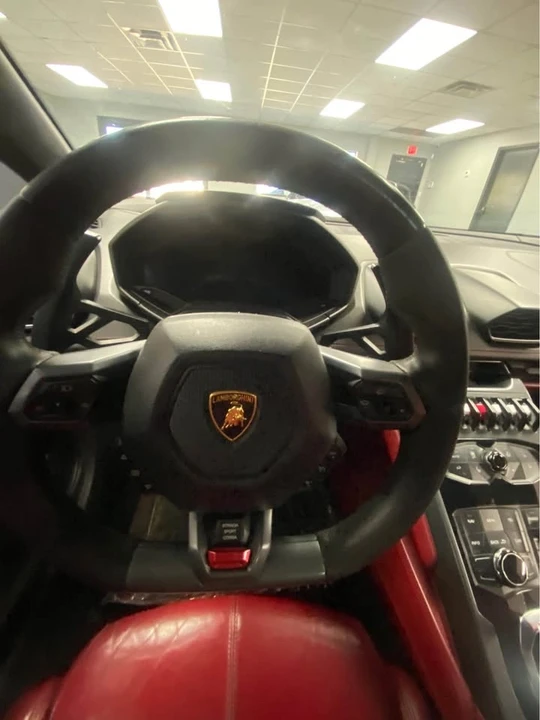 2017 Lamborghini Huracan LP580-2 - Image 5 of 8