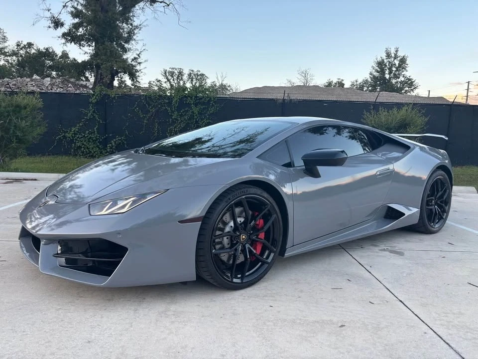 2017 Lamborghini Huracan LP580-2 - Image 2 of 13