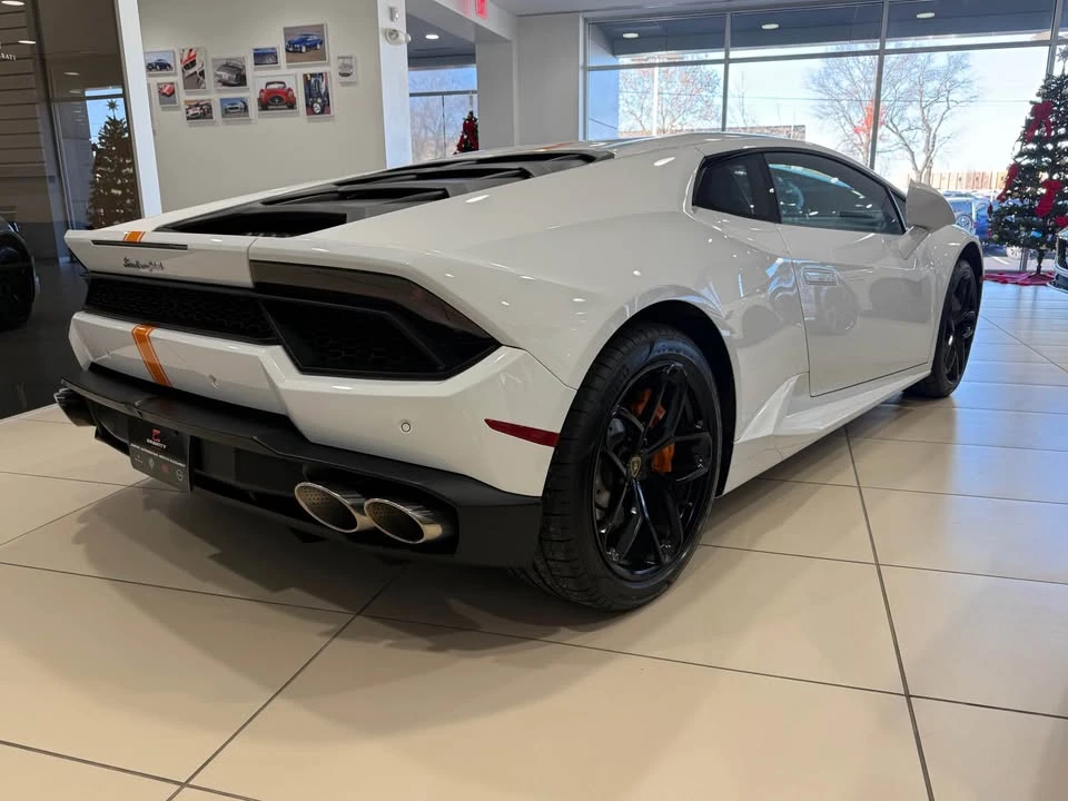 2017 Lamborghini Huracan LP580-2 - Image 4 of 8