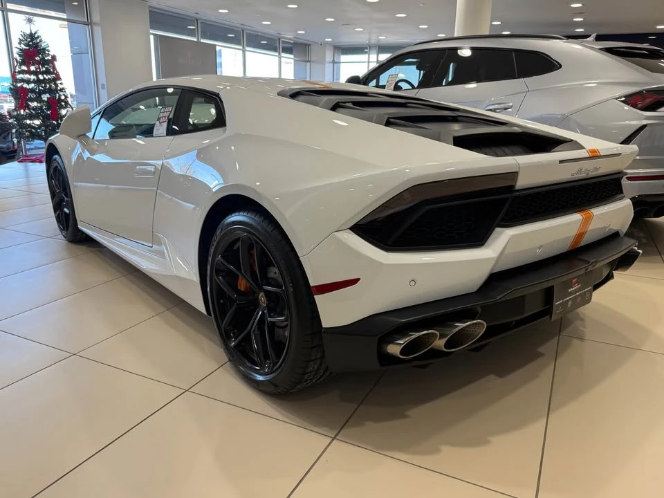 2017 Lamborghini Huracan LP580-2 - Image 6 of 8
