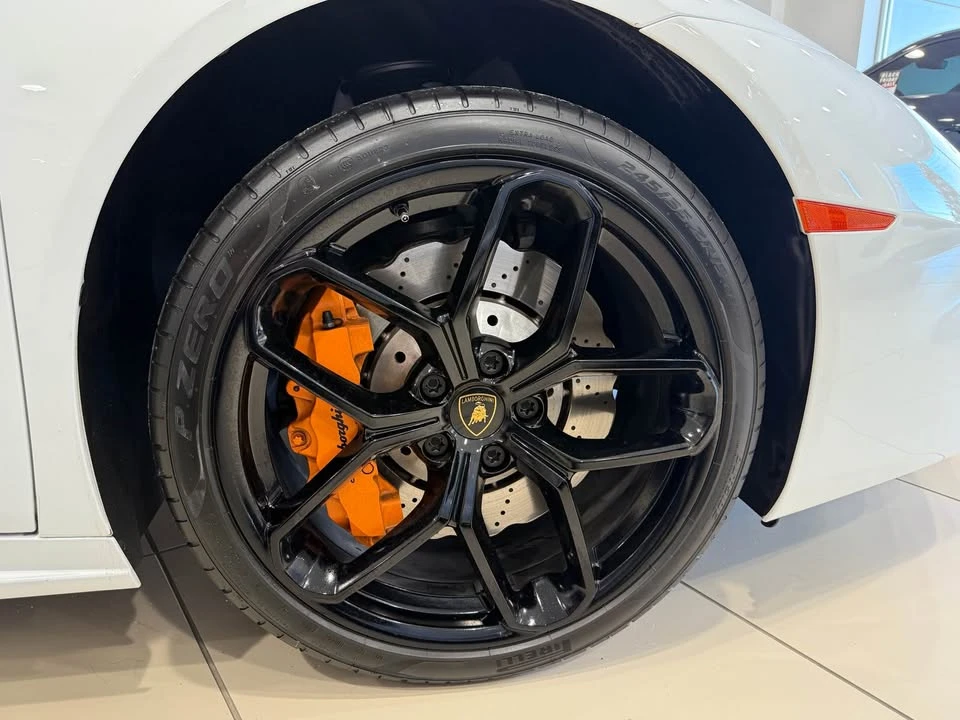 2017 Lamborghini Huracan LP580-2 - Image 8 of 8