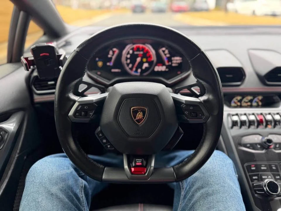 2017 Lamborghini Huracan LP580-2 - Image 11 of 16