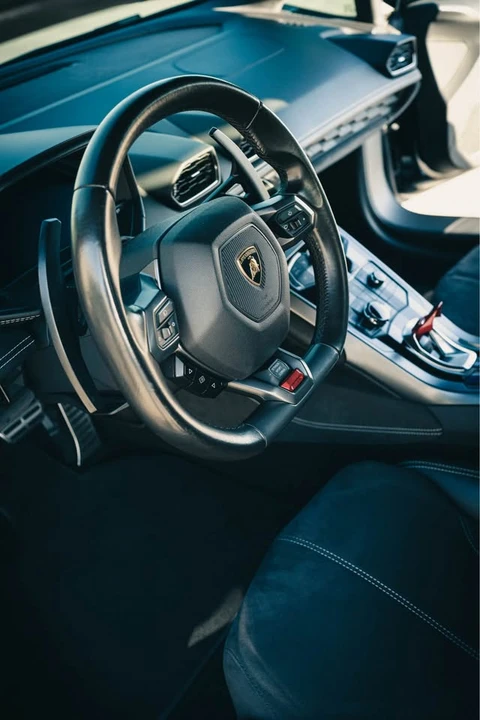2017 Lamborghini Huracan LP580-2 - Image 5 of 9