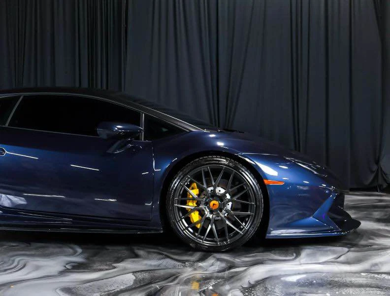 2017 Lamborghini Huracan LP580-2 - Image 4 of 13