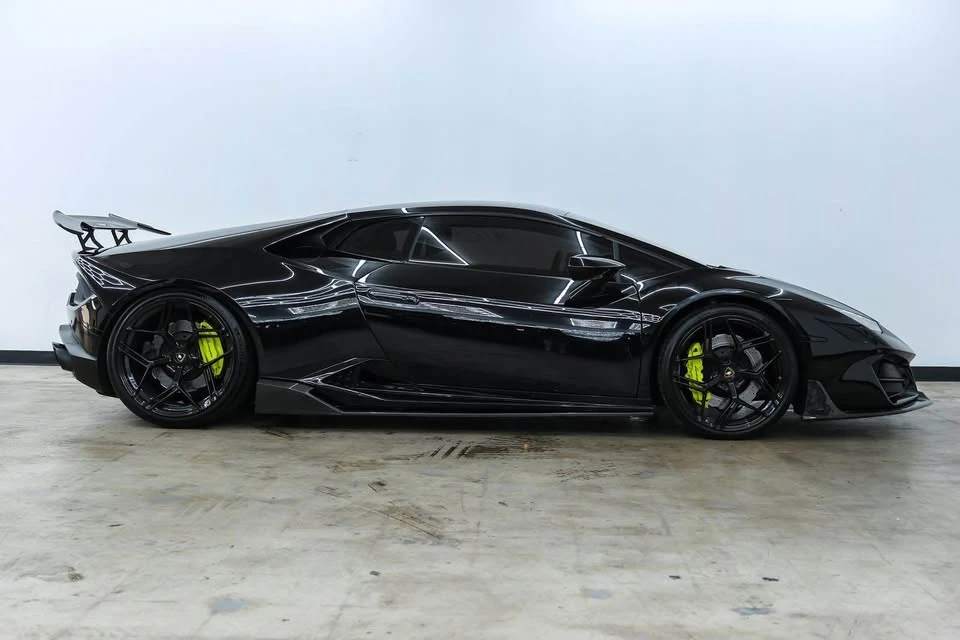 2017 Lamborghini Huracan LP580-2 - Image 2 of 9