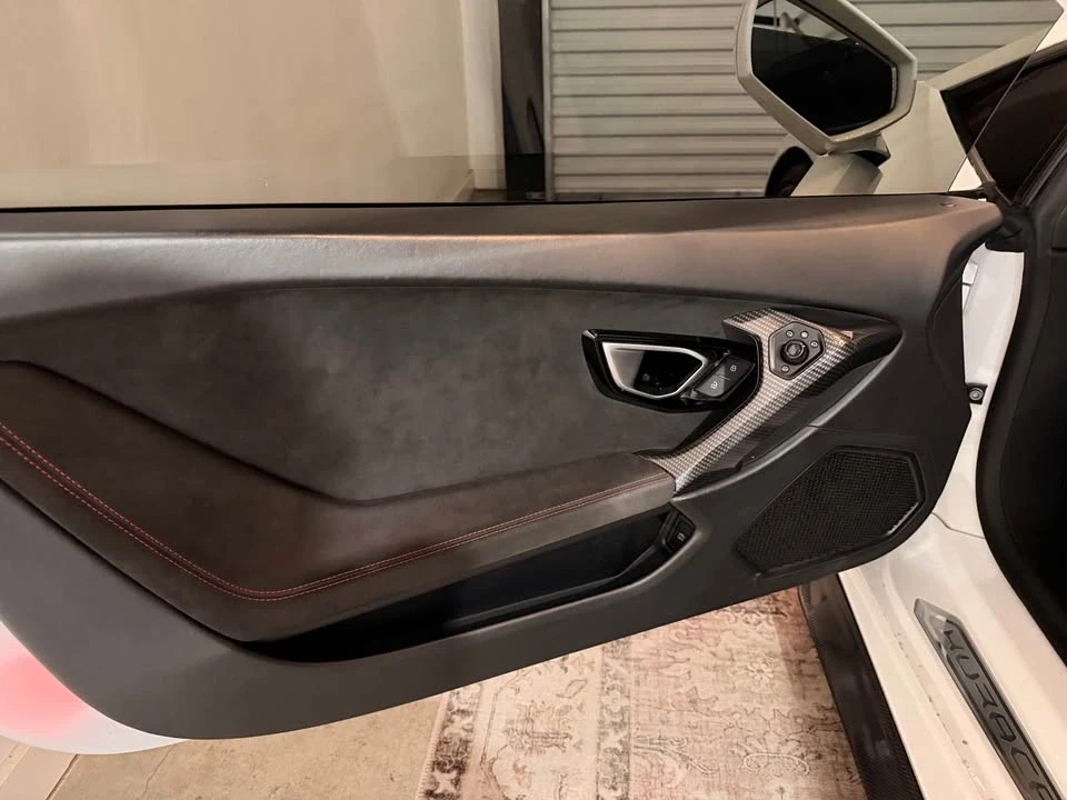 2017 Lamborghini Huracan LP580-2 - Image 7 of 8