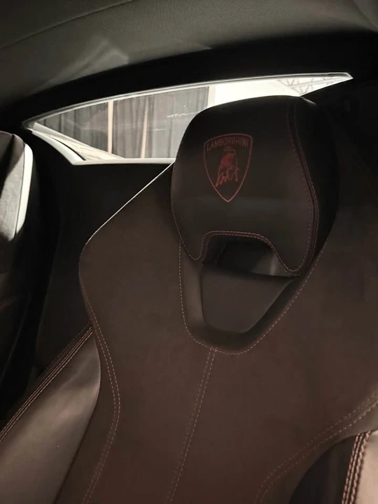 2017 Lamborghini Huracan LP580-2 - Image 8 of 8