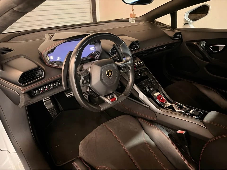 2017 Lamborghini Huracan LP580-2 - Image 5 of 8