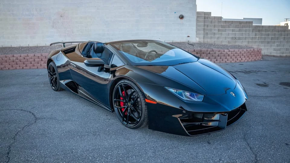 2017 Lamborghini Huracan LP580-2 - Image 2 of 18