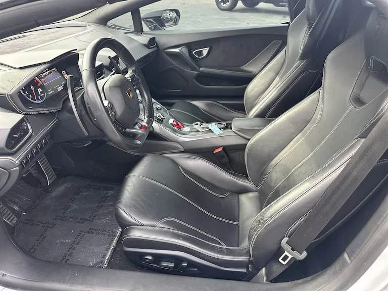 2017 Lamborghini Huracan LP580-2 - Image 6 of 15